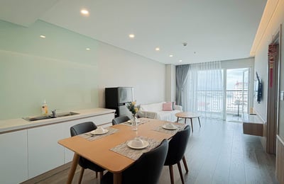 Miete einer modernen Wohnung im FHome-Komplex, Stadtteil Hai Chau, Da Nang, Vietnam